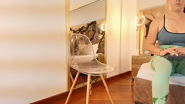 zarah andrew   online show from October 16, 2025, 12:02 pm