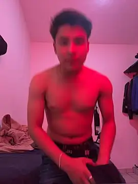 Barrx0018 online show from March 4, 2026, 6:48 pm