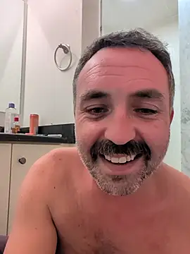 Snapshot of cloudymatt chatting on November 13, 2025, 5:00 am cloudymatt online show from November 13, 2025, 5:00 am