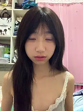 YuKino-999 online show from October 10, 2025, 5:14 pm