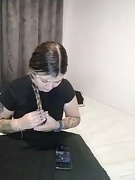 Snapshot of Fernandar2025 chatting on November 8, 2025, 1:42 am Fernandar2025 online show from November 8, 2025, 1:42 am