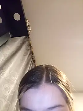 Snapshot of Fernandar2025 chatting on November 28, 2025, 12:11 am Fernandar2025 online show from November 28, 2025, 12:11 am