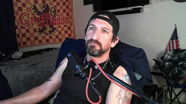 DevilPup75  online show from October 11, 2025, 12:39 pm