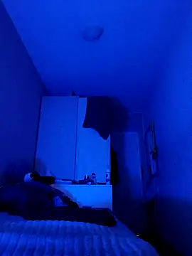 Snapshot of Thoma9034 chatting on October 18, 2025, 12:34 am Thoma9034 online show from October 18, 2025, 12:34 am