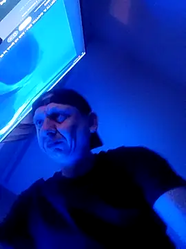 Snapshot of Thoma9034 chatting on October 25, 2025, 12:43 am Thoma9034 online show from October 25, 2025, 12:43 am