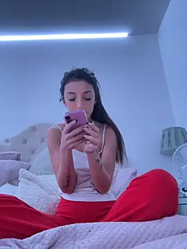 naughtybella05 online show from October 26, 2025, 7:58 pm