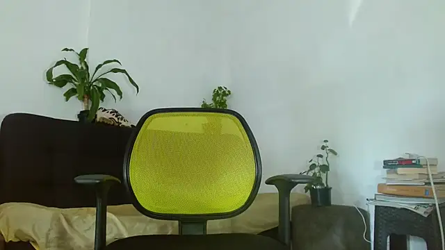 skinny23cm online show from April 9, 2026, 1:39 pm