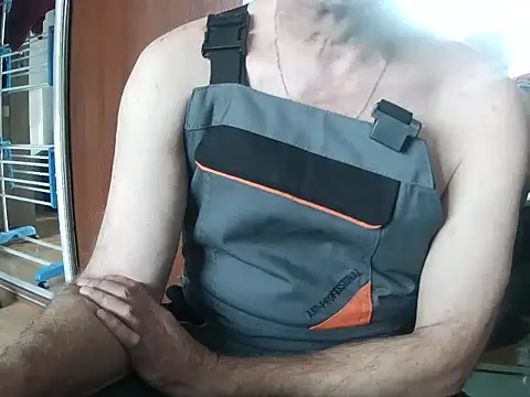 half age online show from March 11, 2026, 2:33 pm