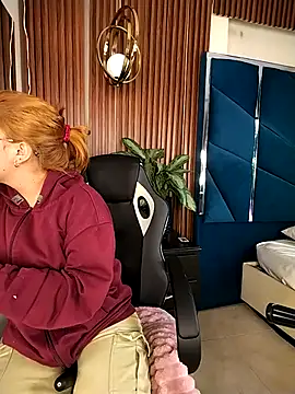 Snapshot of sara-lopez1 chatting on October 24, 2025, 12:15 pm sara-lopez1 online show from October 24, 2025, 12:15 pm