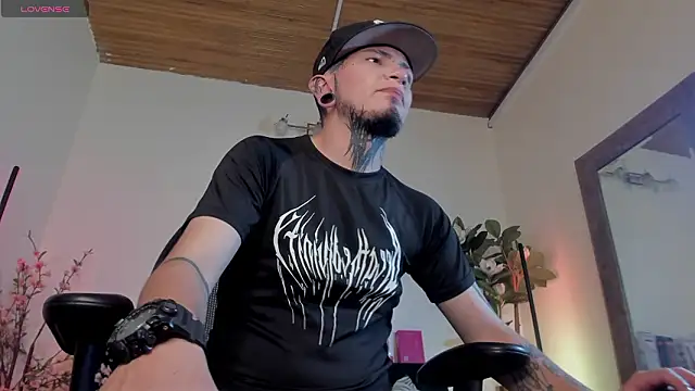 tyler jones  online show from February 1, 2026, 5:06 am