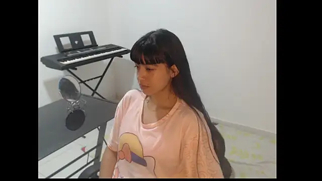 Snapshot of meganmiauu chatting on April 8, 2026, 4:25 am meganmiauu online show from April 8, 2026, 4:25 am