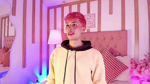 OzorioDany online show from April 8, 2026, 4:03 am