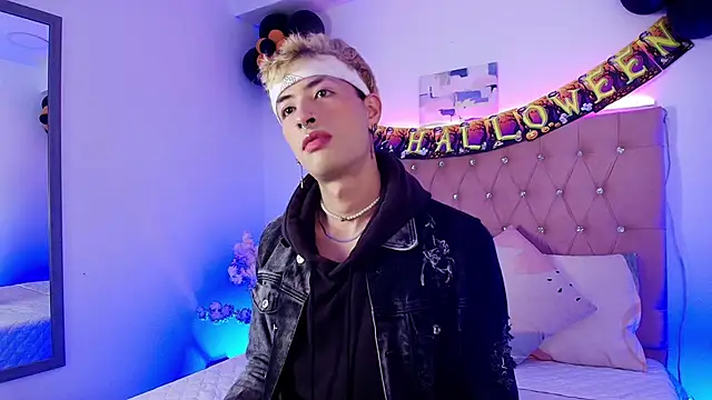 Snapshot of OzorioDany chatting on October 17, 2025, 3:54 am OzorioDany online show from October 17, 2025, 3:54 am