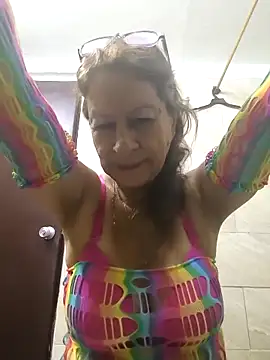 Snapshot of MaryeLunna chatting on December 3, 2025, 11:47 pm MaryeLunna online show from December 3, 2025, 11:47 pm