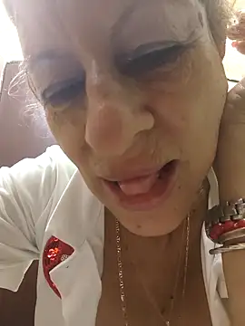 Snapshot of MaryeLunna chatting on November 13, 2025, 11:47 am MaryeLunna online show from November 13, 2025, 11:47 am