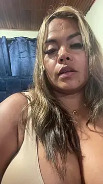 Snapshot of EmilyDuran_ chatting on May 26, 2026, 2:31 am EmilyDuran online show from May 26, 2026, 2:31 am