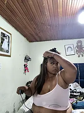 Snapshot of EmilyDuran_ chatting on December 17, 2025, 8:58 pm EmilyDuran online show from December 17, 2025, 8:58 pm