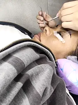 EmilyDuran  online show from November 13, 2025, 3:16 pm