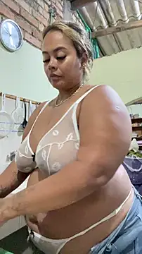 Snapshot of EmilyDuran_ chatting on May 16, 2026, 1:37 am EmilyDuran online show from May 16, 2026, 1:37 am