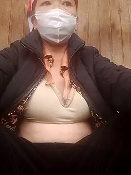 VangLe73 online show from November 12, 2025, 2:26 am