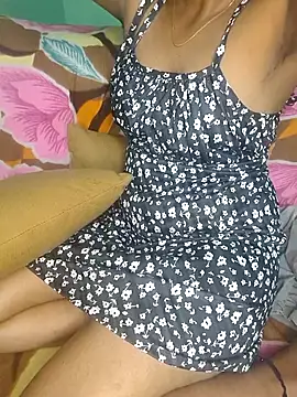 Tamilpallavi online show from October 1, 2025, 1:37 pm