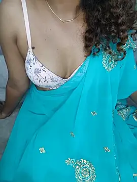 Snapshot of Tamilpallavi chatting on June 1, 2026, 11:32 am Tamilpallavi online show from June 1, 2026, 11:32 am