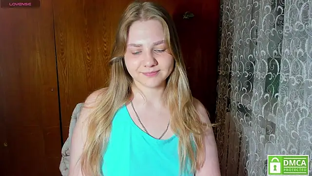 AlinaMors online show from April 3, 2026, 9:21 pm