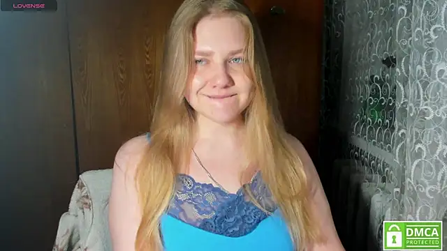 AlinaMors online show from April 17, 2026, 9:17 pm