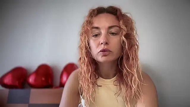 Reddgiirl online show from March 23, 2026, 9:42 am