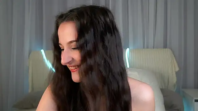 Snapshot of FalineBeacher chatting on February 20, 2026, 1:24 am FalineBeacher online show from February 20, 2026, 1:24 am