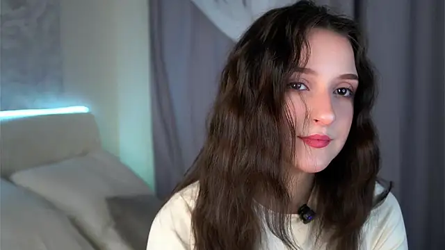 Snapshot of FalineBeacher chatting on March 1, 2026, 1:27 am FalineBeacher online show from March 1, 2026, 1:27 am