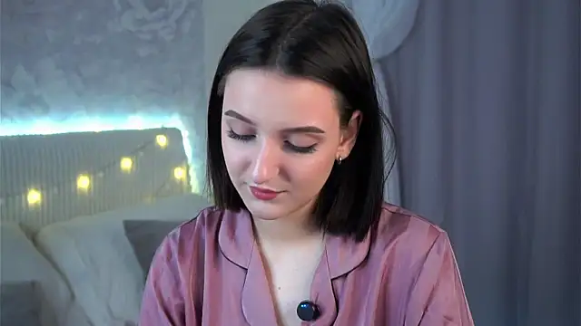 FalineBeacher online show from April 10, 2026, 1:12 am