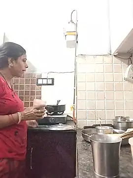 Soniya Roy online show from May 14, 2026, 5:04 am
