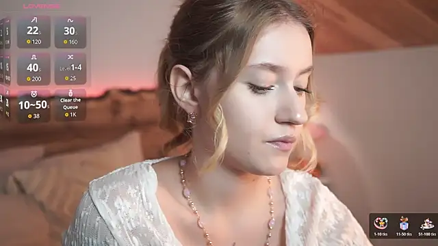 Snapshot of Nerissa_xo chatting on October 25, 2025, 7:58 pm Nerissa xo online show from October 25, 2025, 7:58 pm