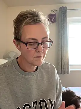 Snapshot of Curvy-Jinx chatting on November 30, 2025, 1:56 pm Curvy-Jinx online show from November 30, 2025, 1:56 pm