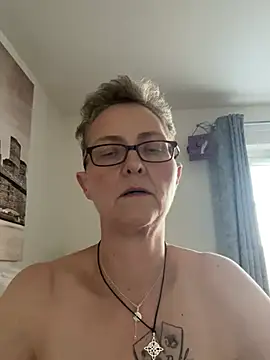 Curvy-Jinx online show from January 14, 2026, 8:40 am