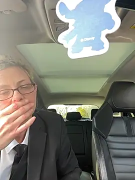 Snapshot of Curvy-Jinx chatting on November 13, 2025, 1:15 pm Curvy-Jinx online show from November 13, 2025, 1:15 pm