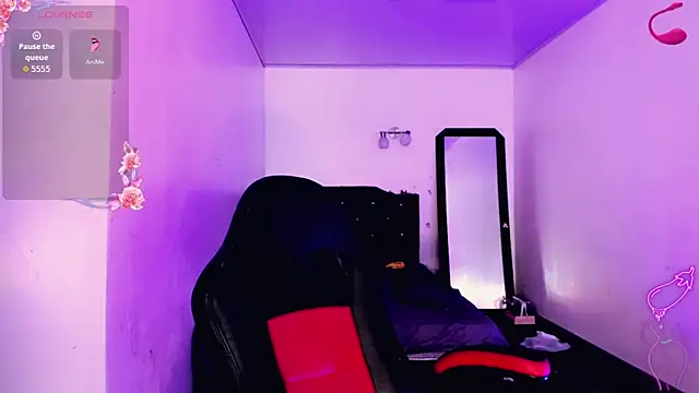 Snapshot of Rossedewitt_ chatting on October 17, 2025, 7:59 pm Rossedewitt online show from October 17, 2025, 7:59 pm