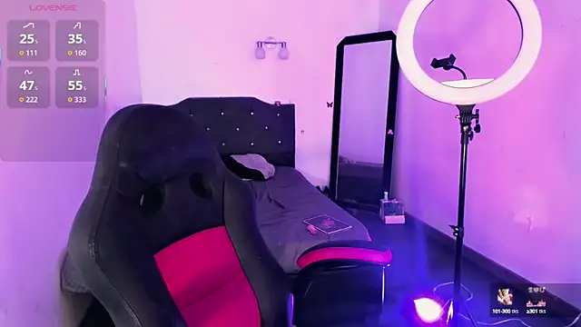 Snapshot of Rossedewitt_ chatting on September 26, 2025, 8:05 pm Rossedewitt online show from September 26, 2025, 8:05 pm