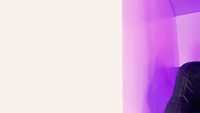 Snapshot of Rossedewitt_ chatting on September 15, 2025, 8:42 pm Rossedewitt online show from September 15, 2025, 8:42 pm