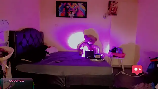 Rossedewitt  online show from April 17, 2026, 6:55 pm