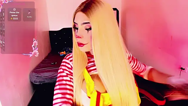 Snapshot of Rossedewitt_ chatting on October 24, 2025, 7:35 pm Rossedewitt online show from October 24, 2025, 7:35 pm