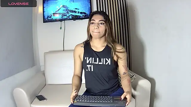 Snapshot of rachell_owen chatting on November 13, 2025, 9:08 pm rachell owen online show from November 13, 2025, 9:08 pm