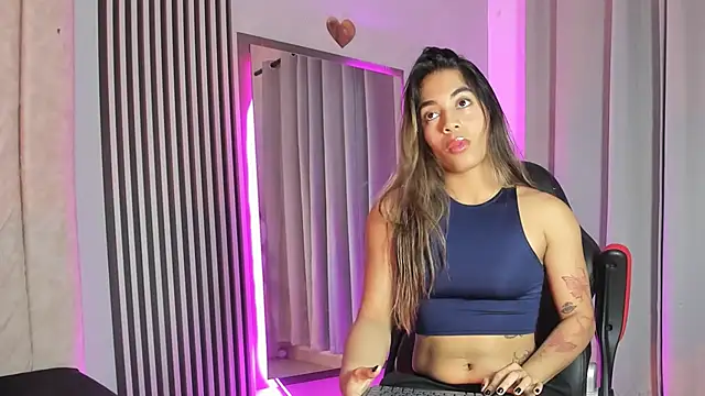 Snapshot of rachell_owen chatting on November 4, 2025, 4:16 am rachell owen online show from November 4, 2025, 4:16 am