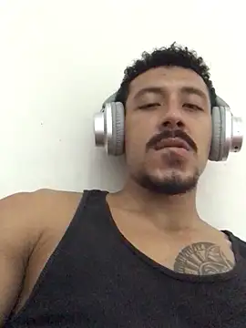 Owenferrara online show from September 16, 2025, 4:24 am