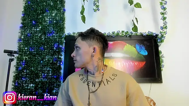 Snapshot of Kieran_kian chatting on April 26, 2026, 4:32 am Kieran kian online show from April 26, 2026, 4:32 am