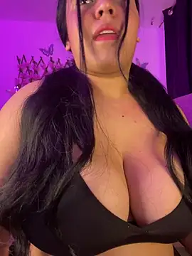 Dominic Schmit01 online show from December 14, 2025, 9:09 pm