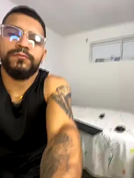 vincentjaxon online show from November 18, 2025, 11:57 am