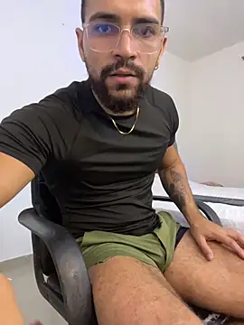 vincentjaxon online show from October 31, 2025, 1:57 am