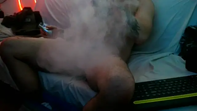 Luv2SuckBWC92 online show from October 21, 2025, 3:00 pm